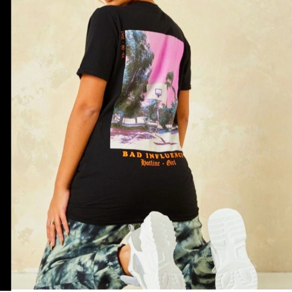 BAD INFLUENCE Hotline-Girl  23-06-2017 Photo Negative Oversized Black T-Shirt